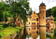 國(guó)內(nèi)海綿磚機(jī)生產(chǎn)設(shè)備領(lǐng)導(dǎo)者