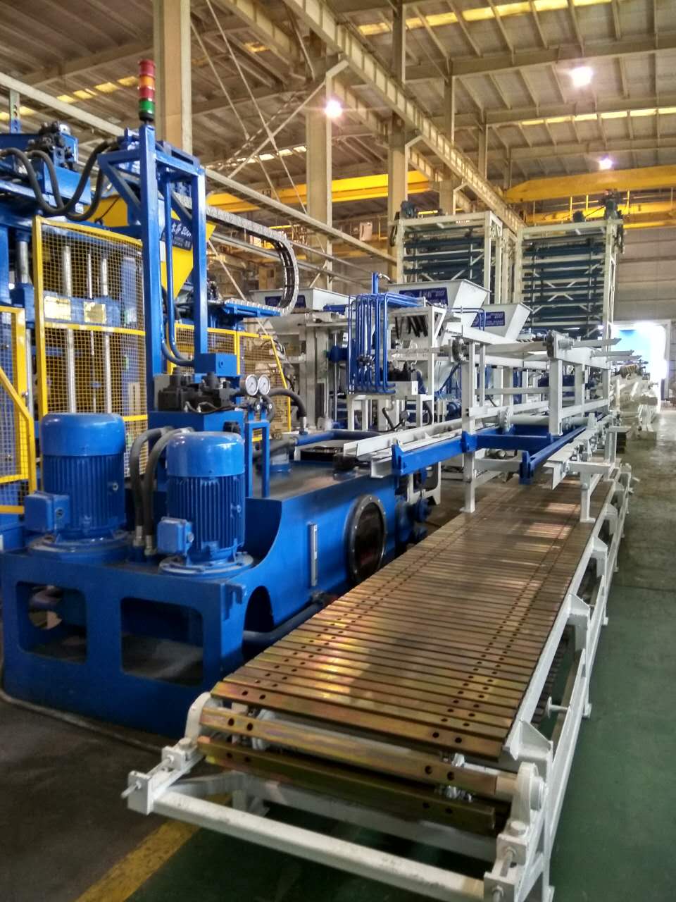 透水磚制磚機(jī)