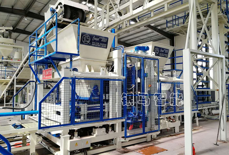 全自動免燒磚機生產(chǎn)線皮帶傳輸機不清潔的后遺癥！