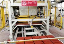 新建全自動(dòng)免燒磚機(jī)制磚工廠缺一不可的條件！